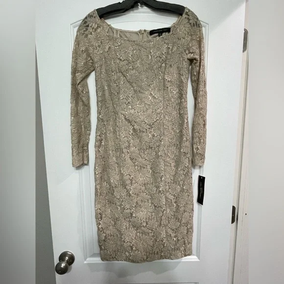 Carmen Marc Valvo Dresses | Carmen Marc Valvo Floral Lace Long Sleeve Dress In Beige | Color: Cream/Tan | Size: 2 | Dannat10's Closet